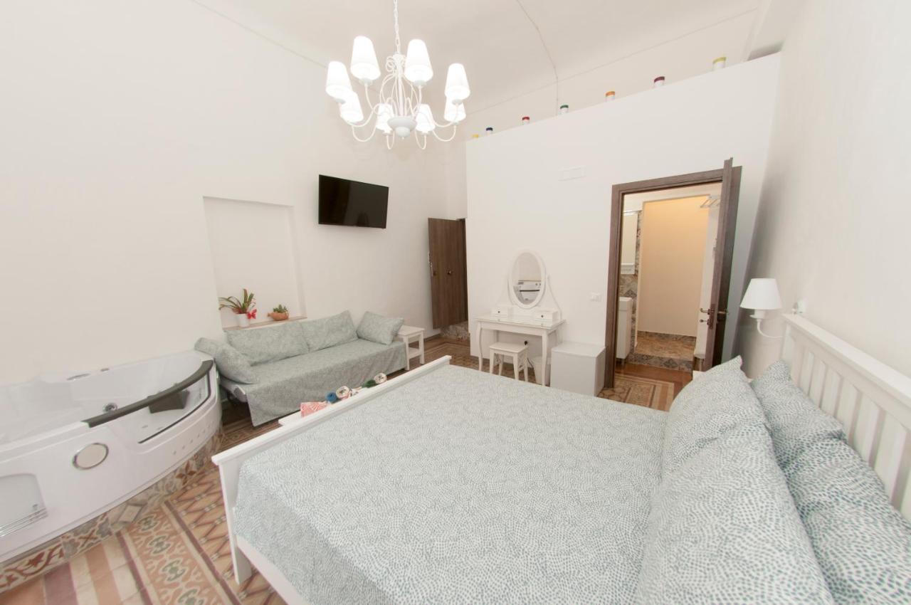 La Serva Padrona Taranto Esterno foto