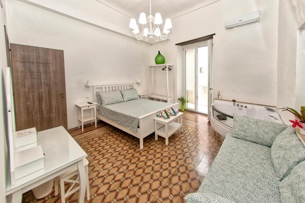 La Serva Padrona Taranto Esterno foto